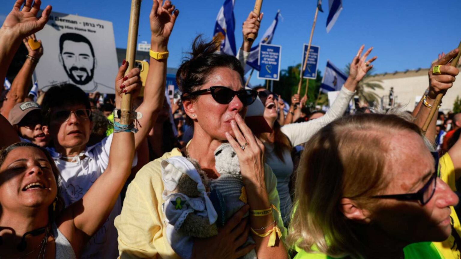 Hamas inicia libertação dos últimos reféns israelenses após 737 dias de cativeiro