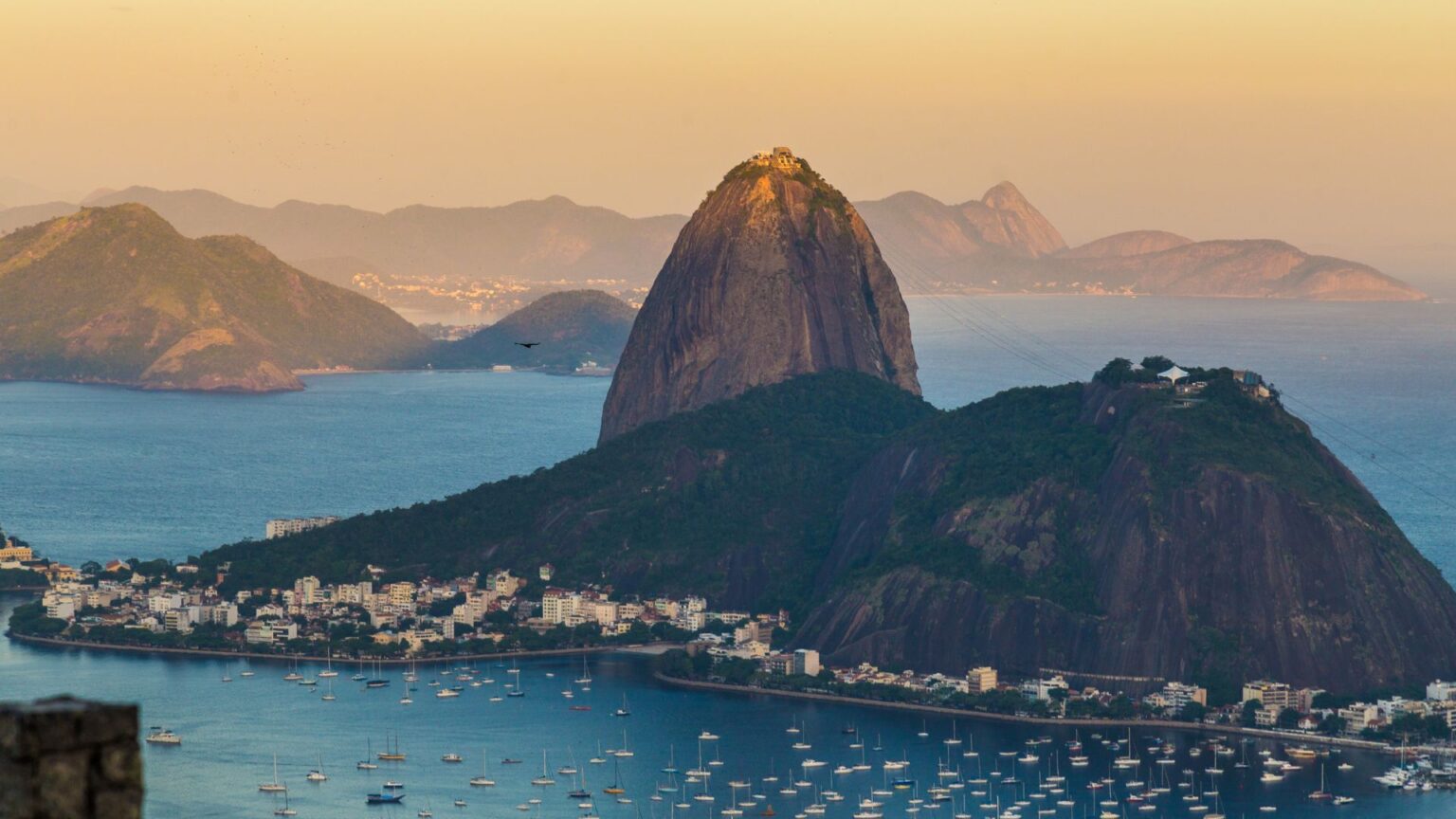 Brasil supera 7 milhões de turistas estrangeiros em 2025